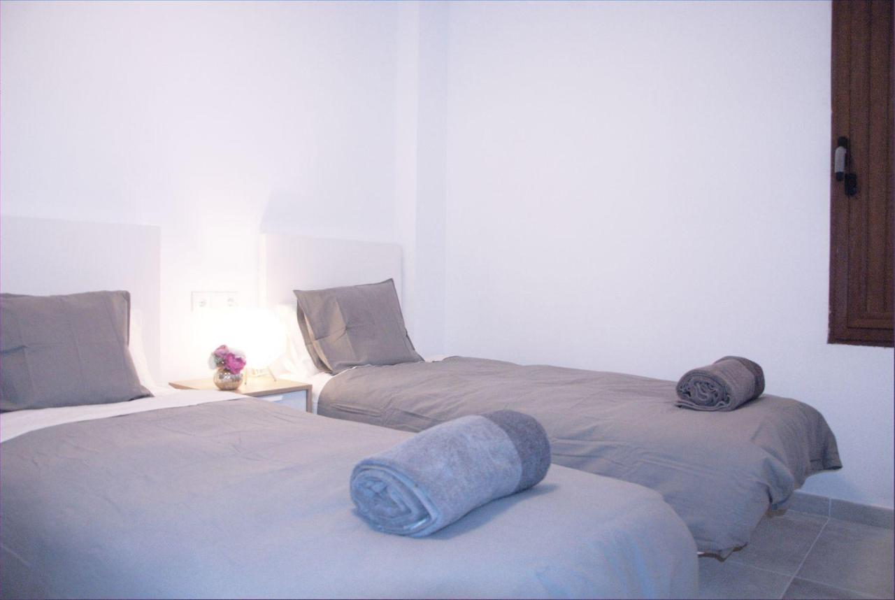 Vivienda Junto A Ruzafa - 12 Pax Y Mas Apartman Valencia Kültér fotó