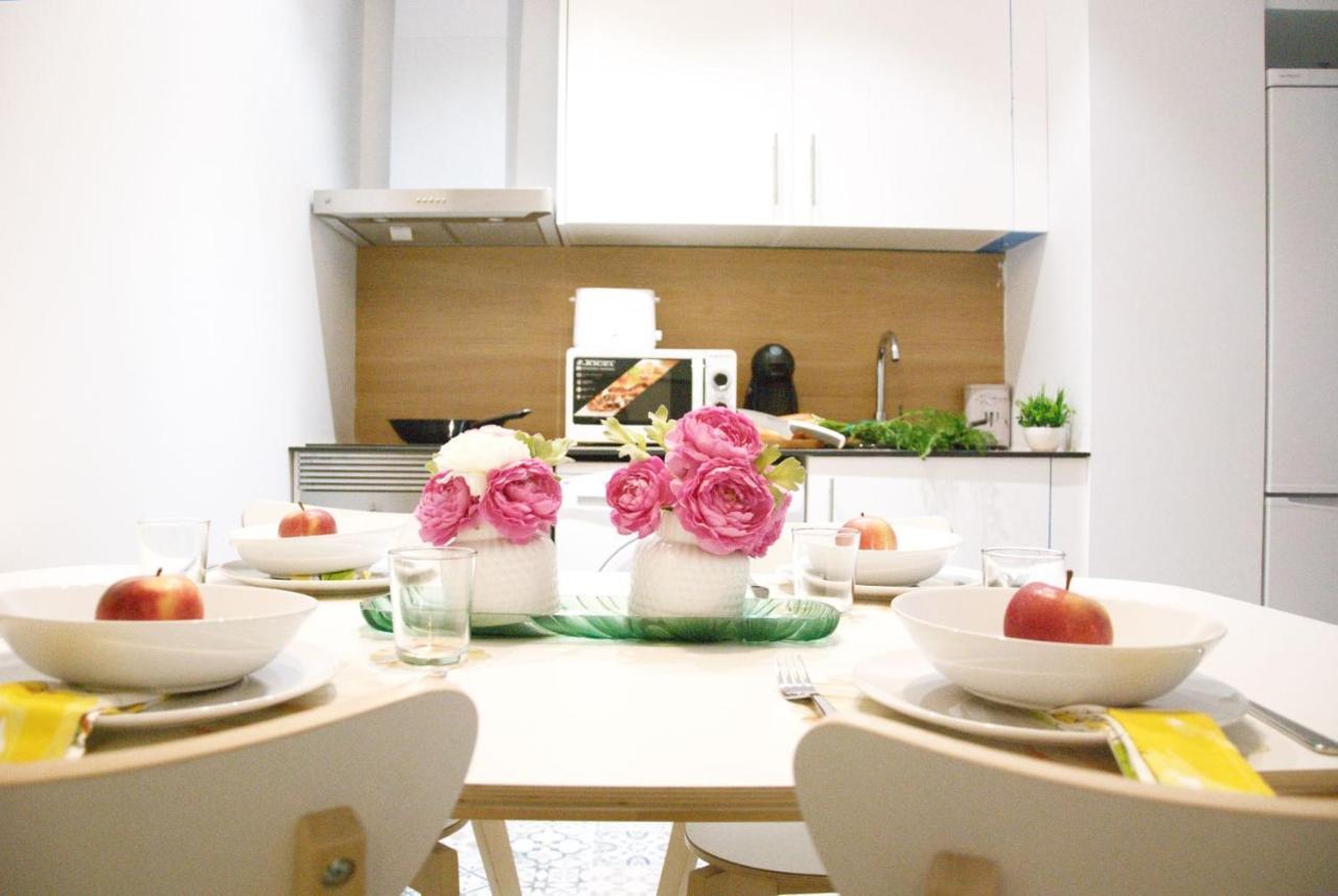 Vivienda Junto A Ruzafa - 12 Pax Y Mas Apartman Valencia Kültér fotó