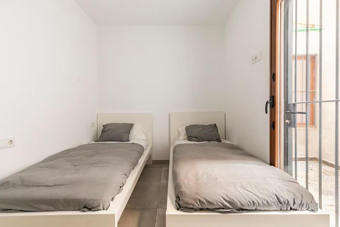 Vivienda Junto A Ruzafa - 12 Pax Y Mas Apartman Valencia Kültér fotó