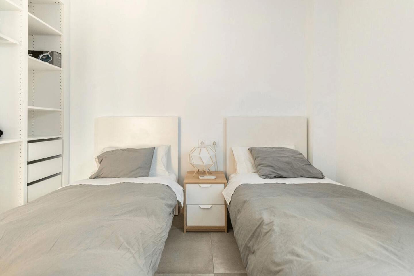 Vivienda Junto A Ruzafa - 12 Pax Y Mas Apartman Valencia Kültér fotó